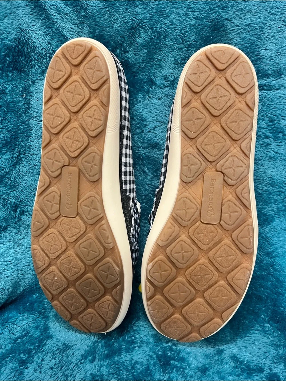 Women’s Baretraps slip-on flats